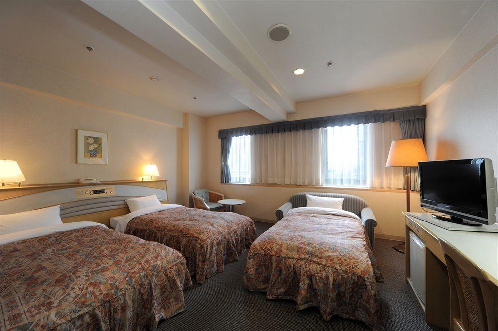 Hotel New Hiroden Хіросіма Екстер'єр фото