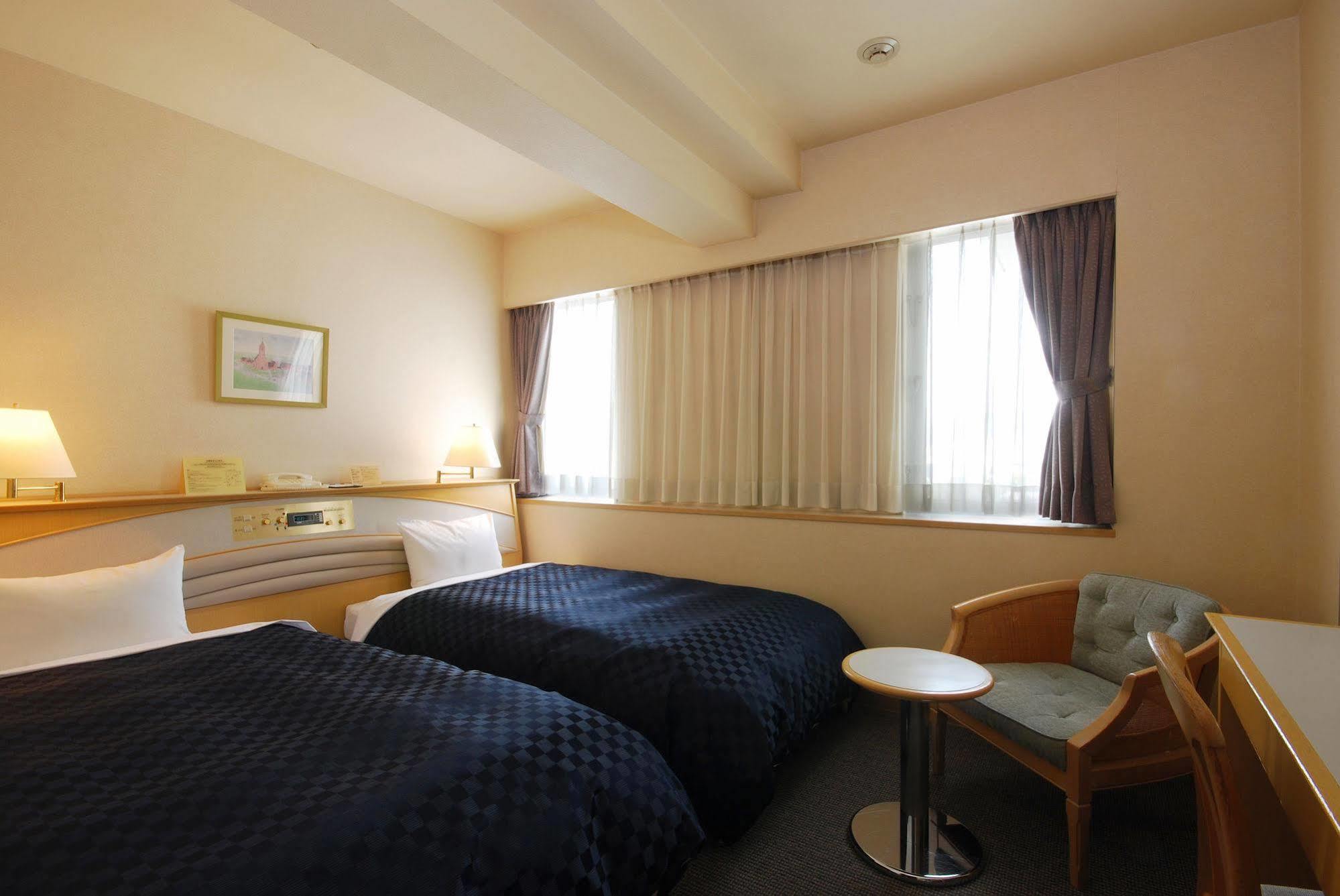 Hotel New Hiroden Хіросіма Екстер'єр фото