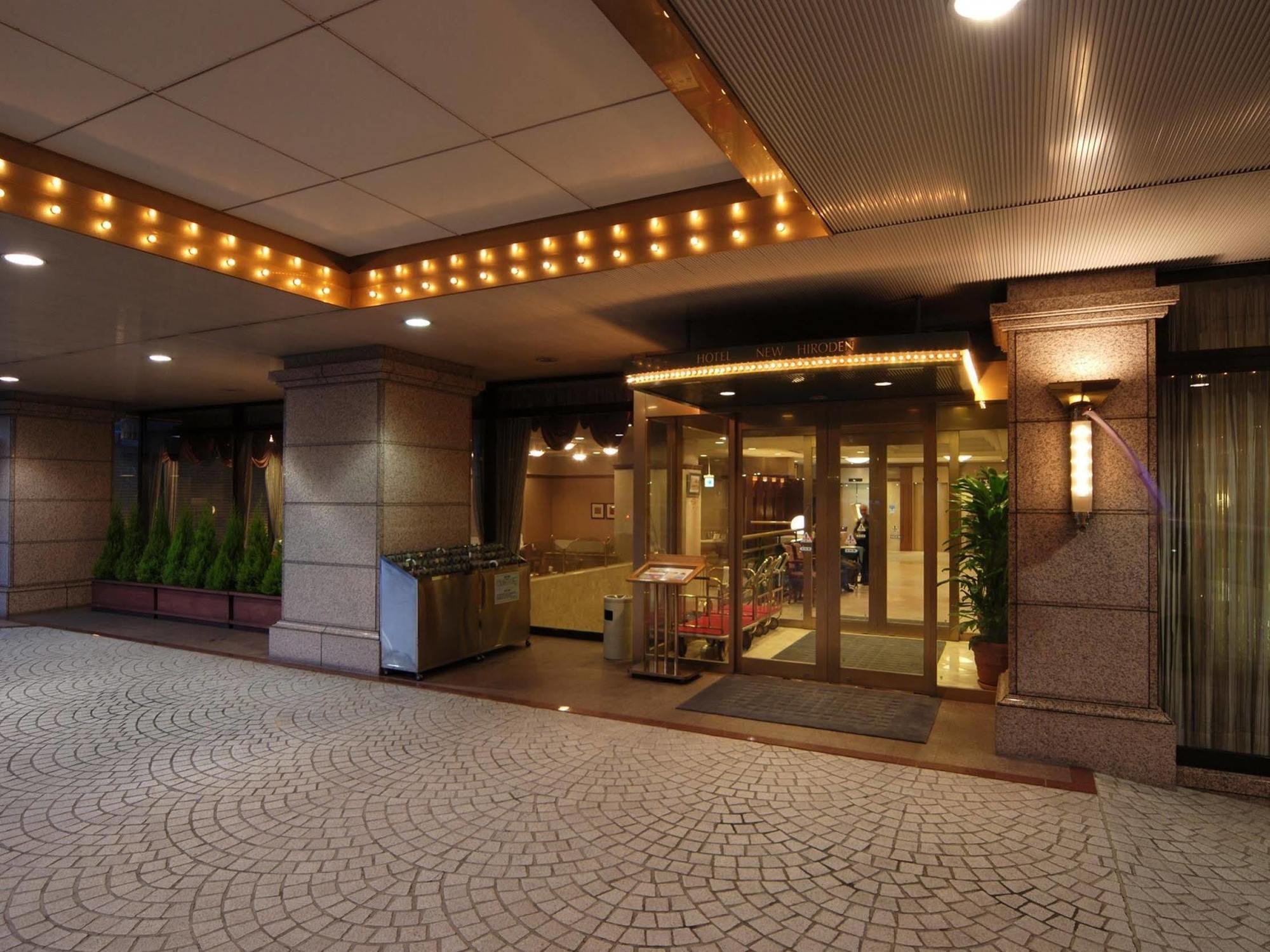 Hotel New Hiroden Хіросіма Екстер'єр фото
