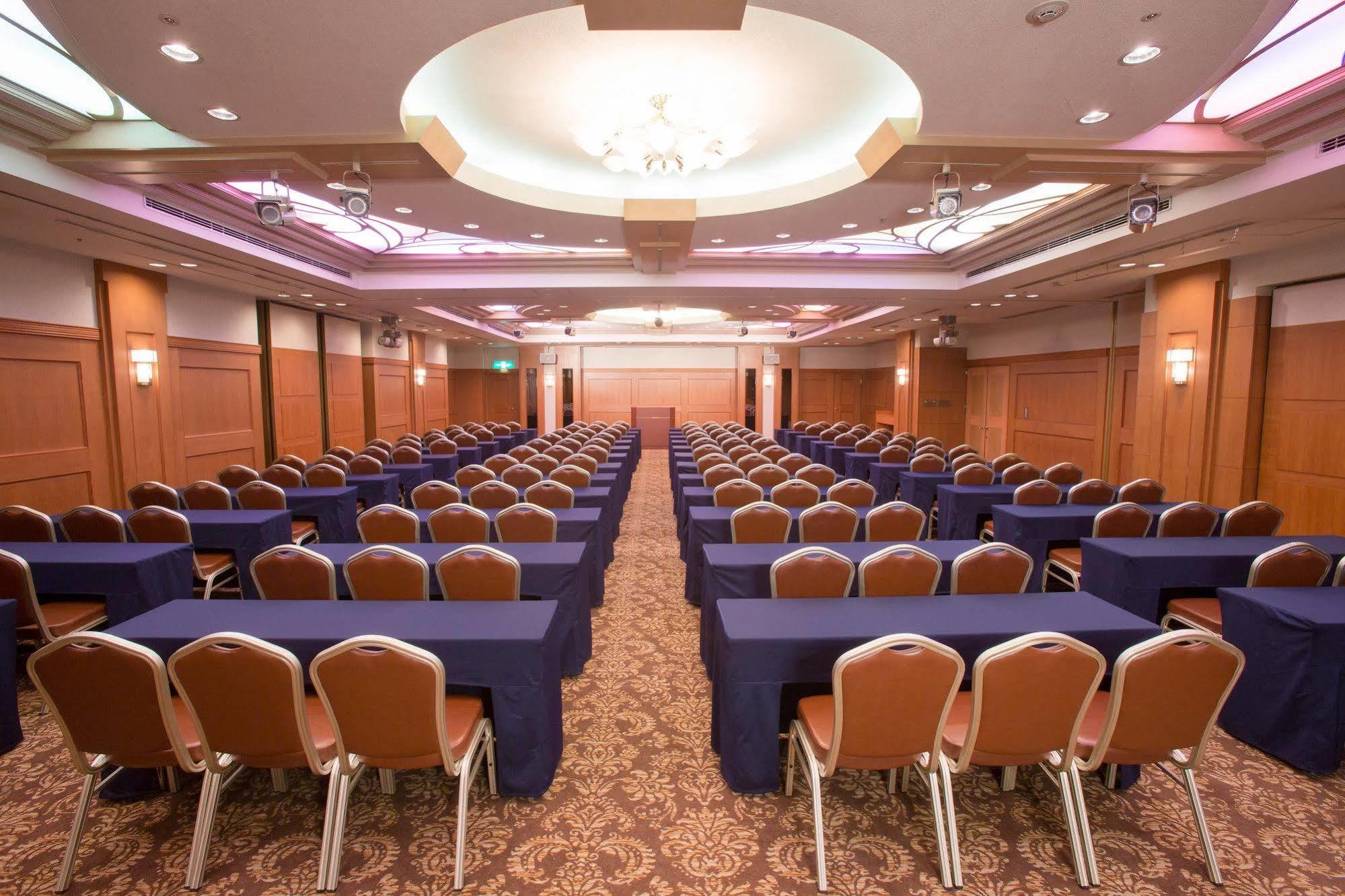 Hotel New Hiroden Хіросіма Екстер'єр фото