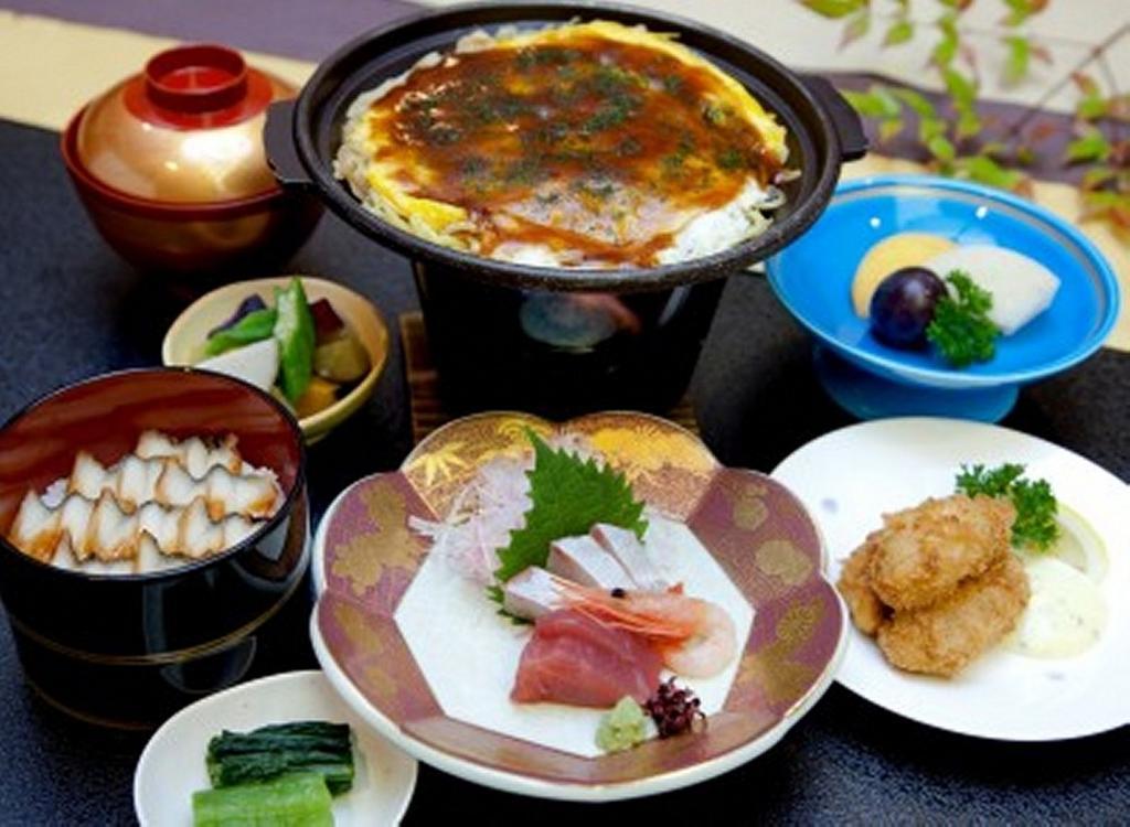Hotel New Hiroden Хіросіма Екстер'єр фото